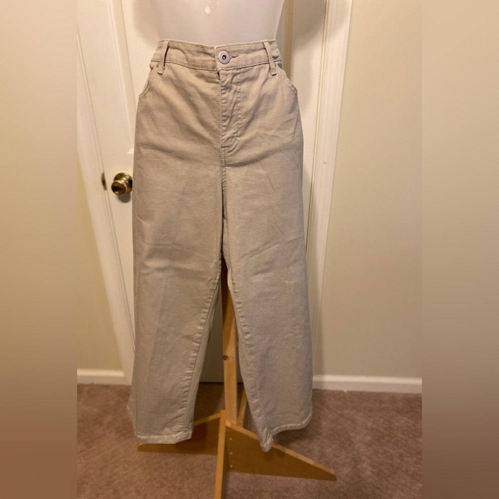 Style & Company Denim - Woman’s khaki high rise denim Capri pants, Size: 16W